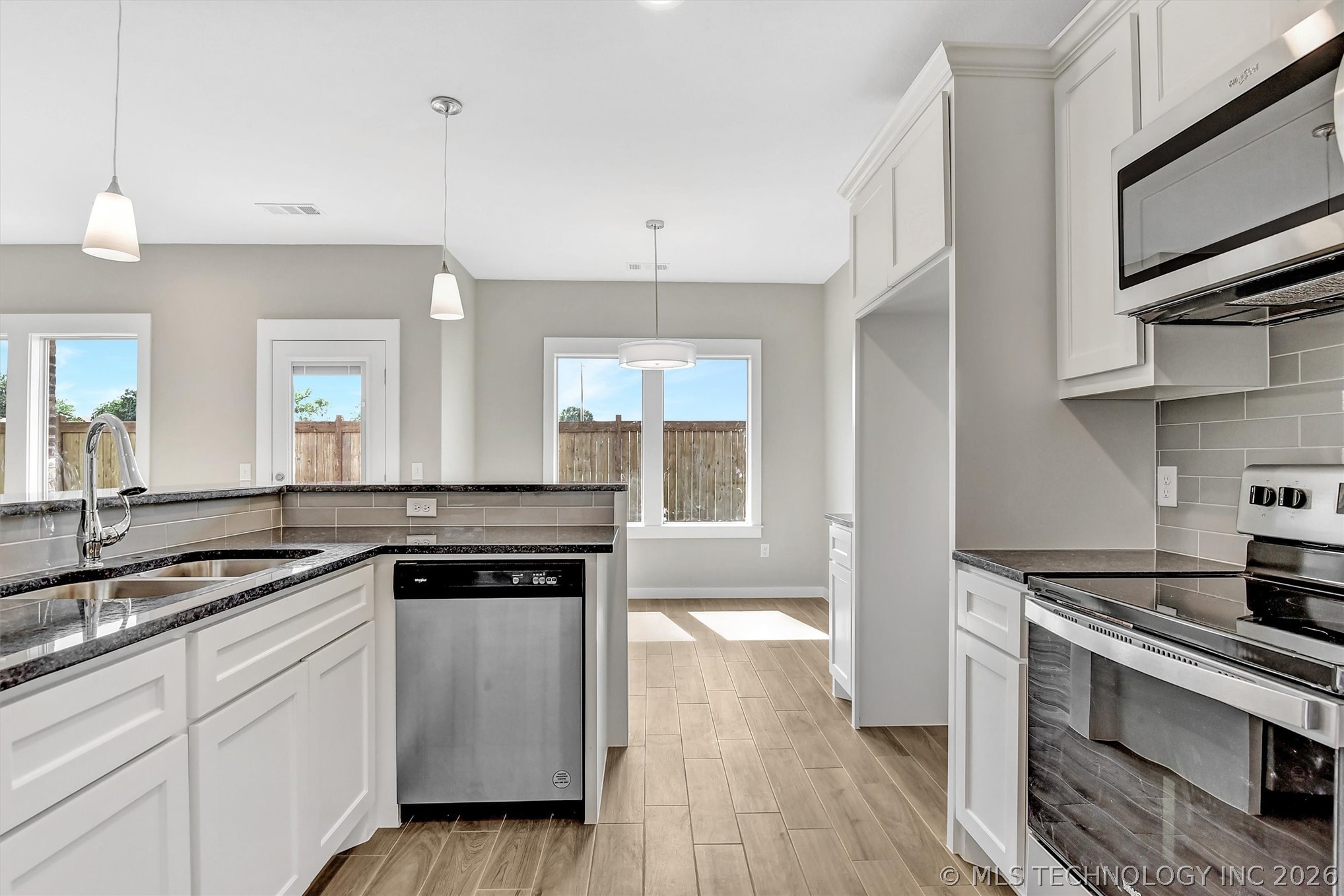 1181 Wild Indigo Circle Calera OK 74730