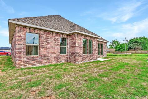 1181 Wild Indigo Circle Calera OK 74730
