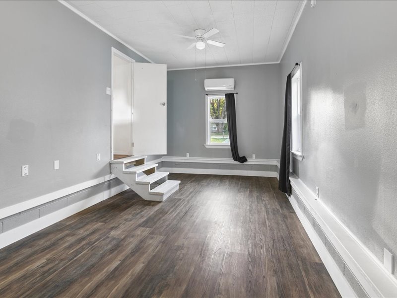1112 Pettit Avenue Hominy OK 74035