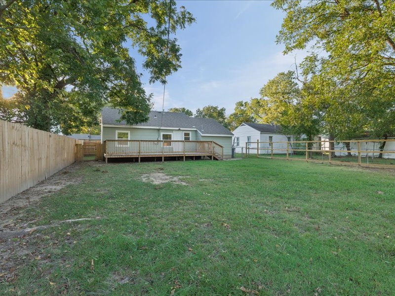 1112 Pettit Avenue Hominy OK 74035