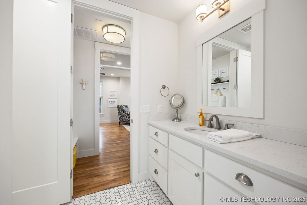 43 Center Lane S Carlton Landing OK 74432
