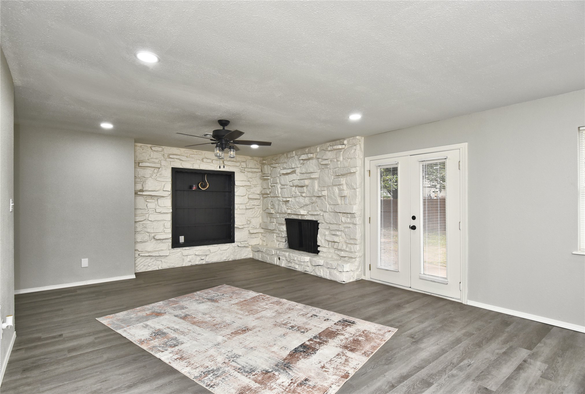 1028 N 3rd Street Jenks OK 74037