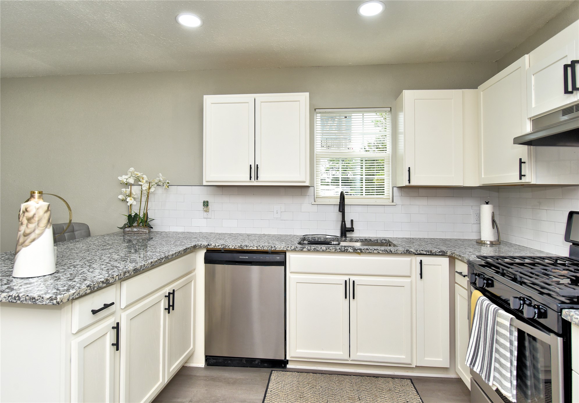 1028 N 3rd Street Jenks OK 74037
