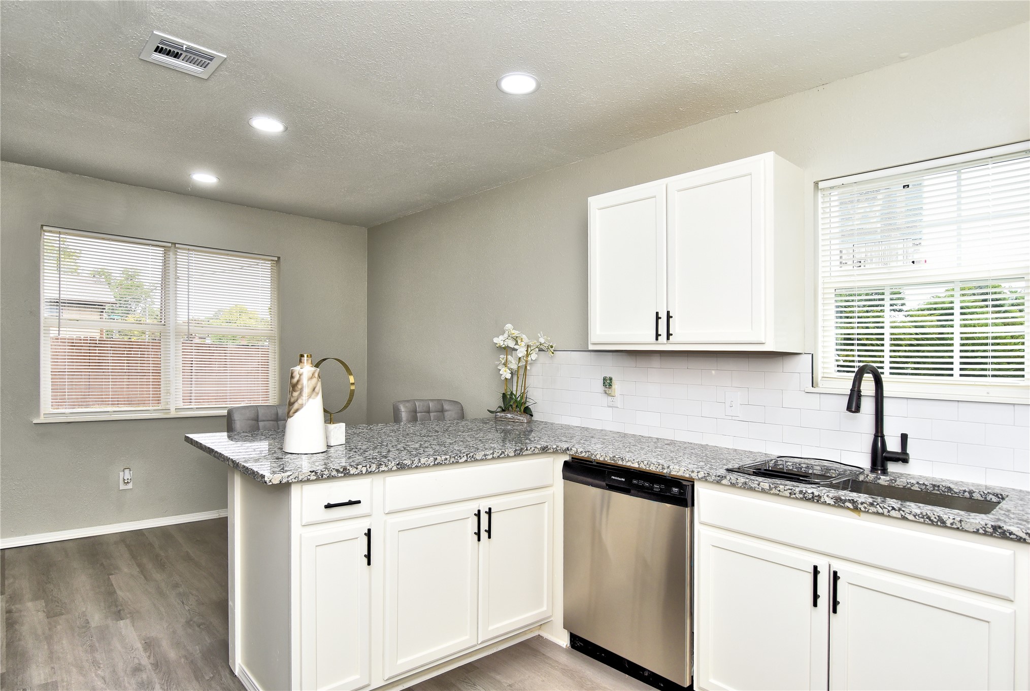 1028 N 3rd Street Jenks OK 74037