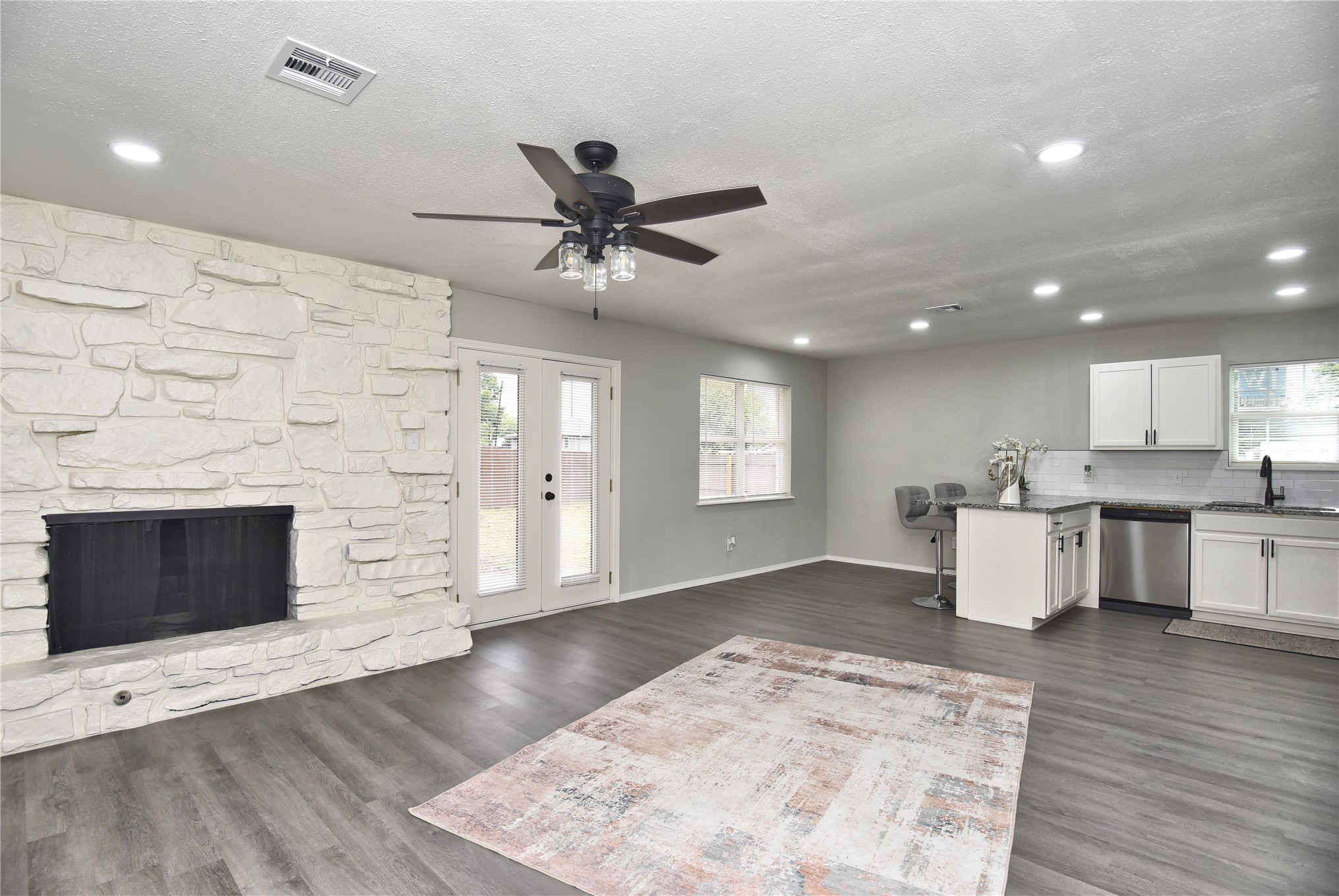 1028 N 3rd Street Jenks OK 74037