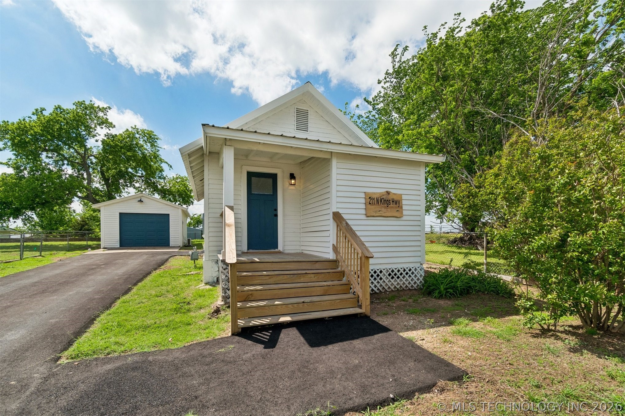 211 N Kings Highway Cushing OK 74023