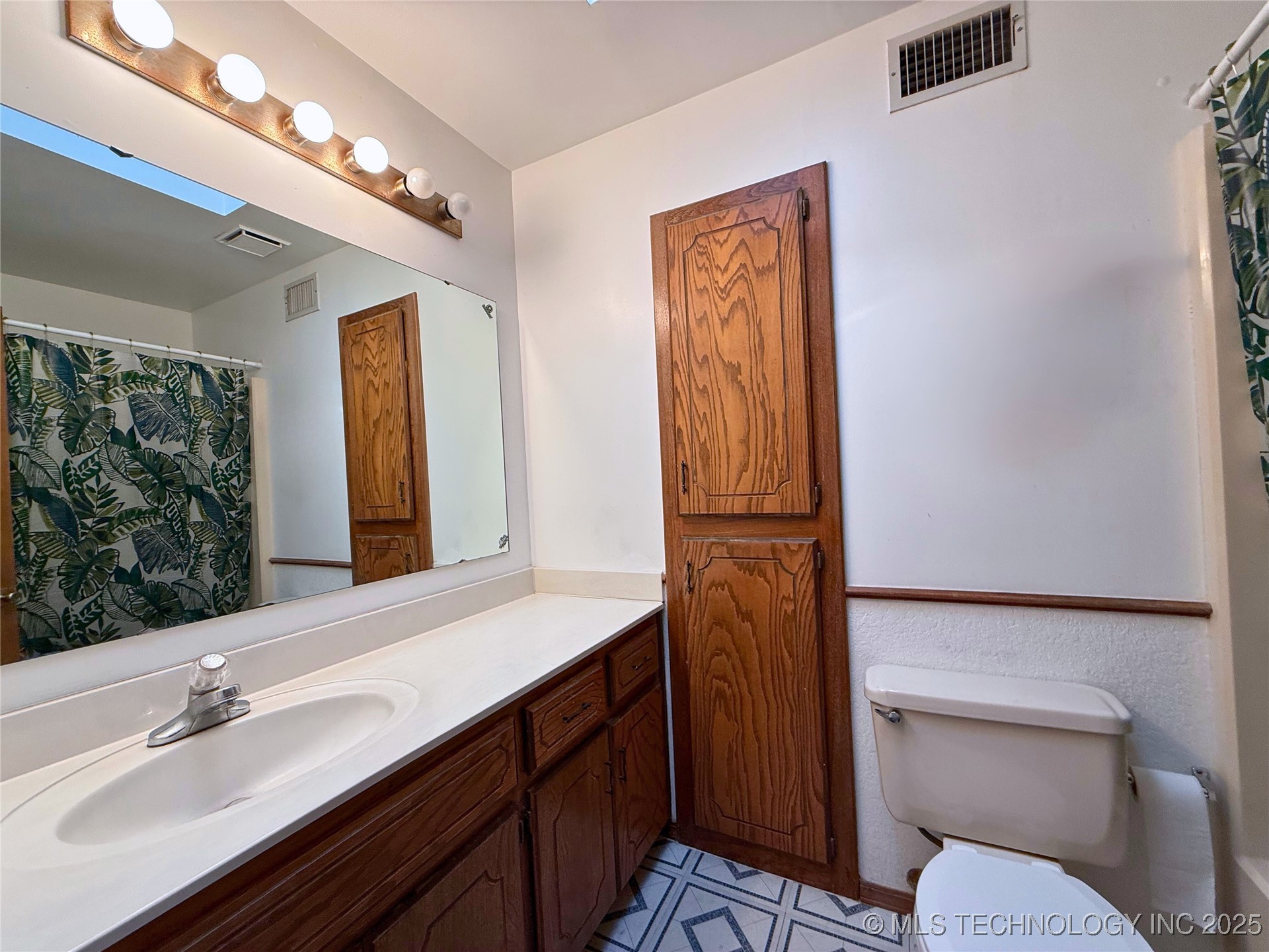 705 Shirley Madill OK 73446
