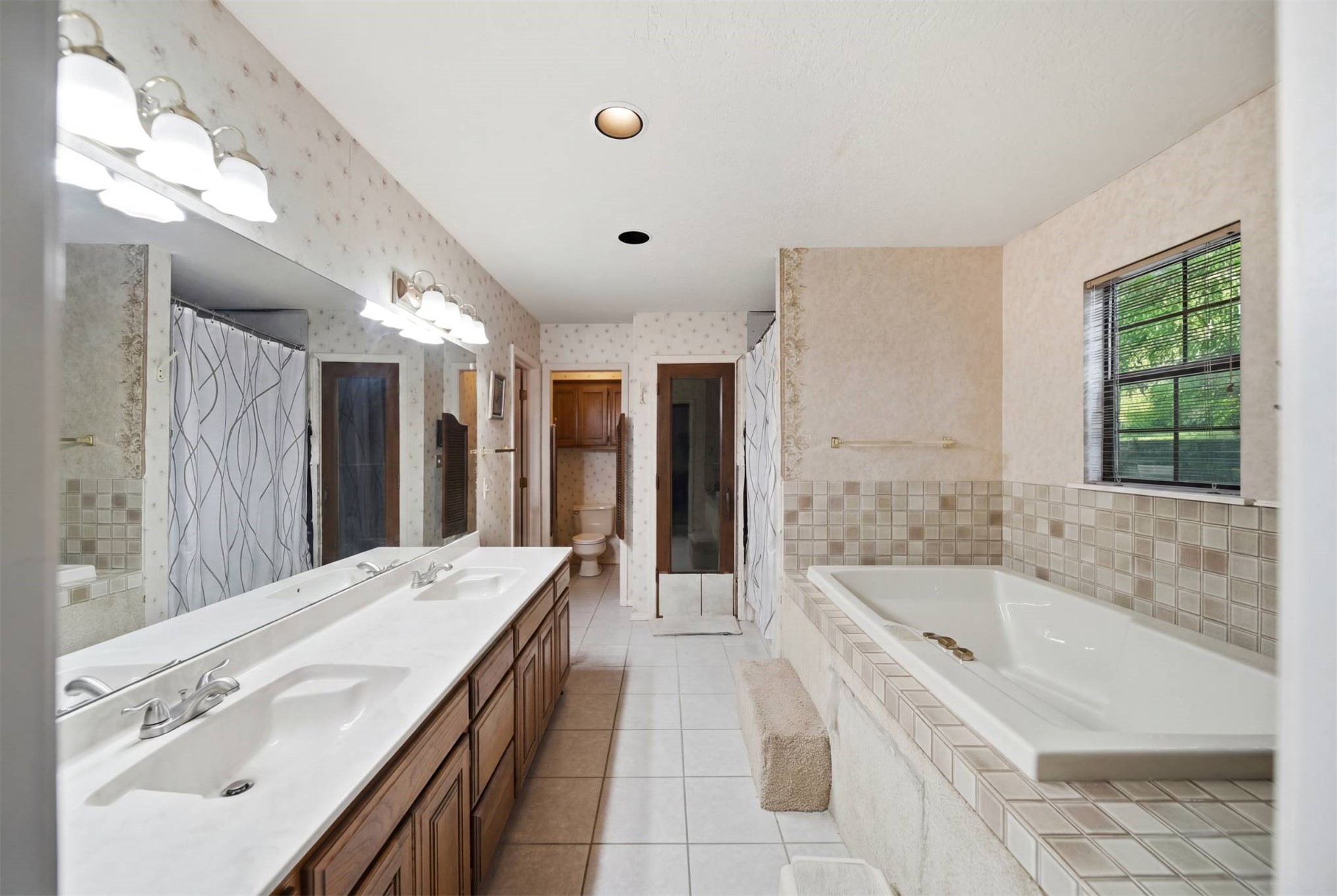 6209 E 75th Street Tulsa OK 74136