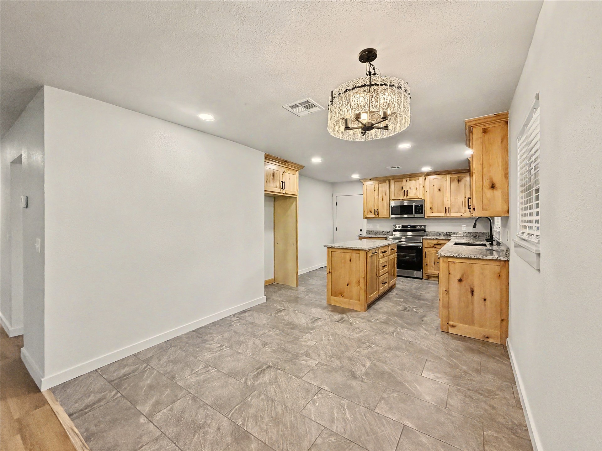 905 Lamer Avenue Tahlequah OK 74464