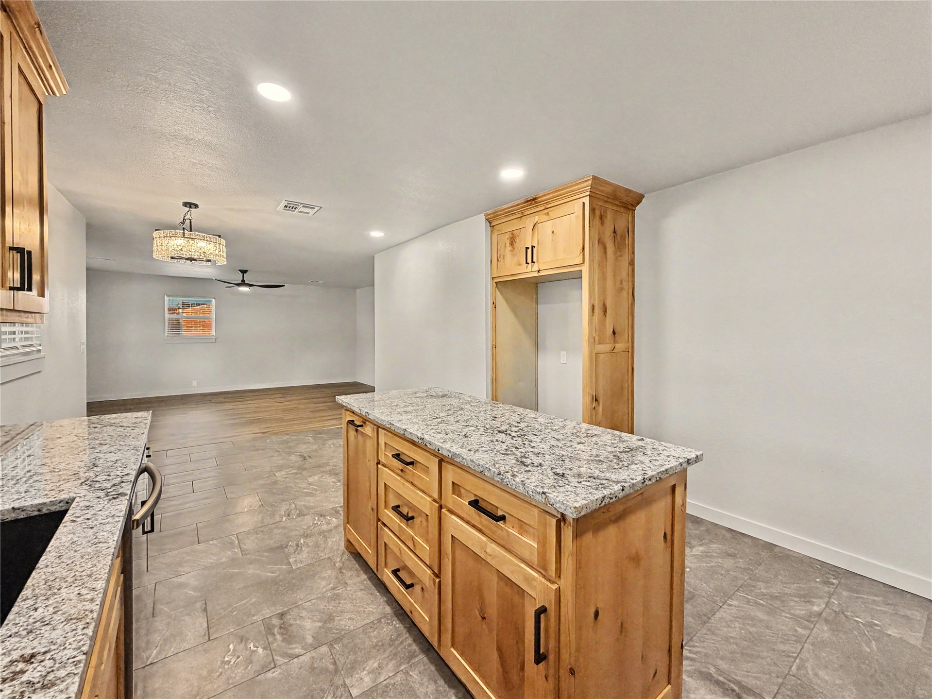 905 Lamer Avenue Tahlequah OK 74464