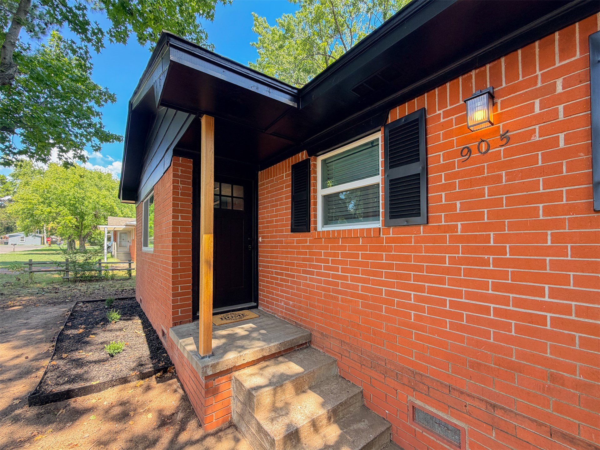905 Lamer Avenue Tahlequah OK 74464