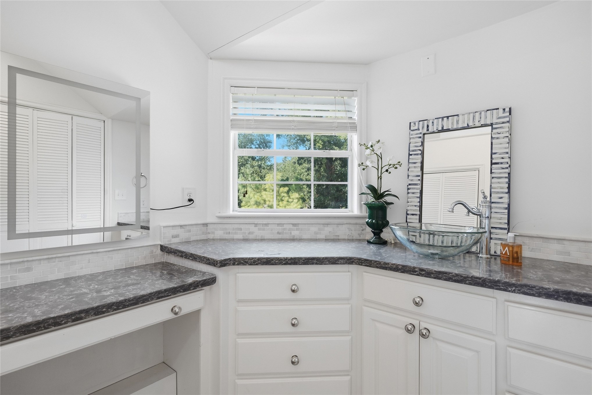 2135 E 25th Place Tulsa OK 74114