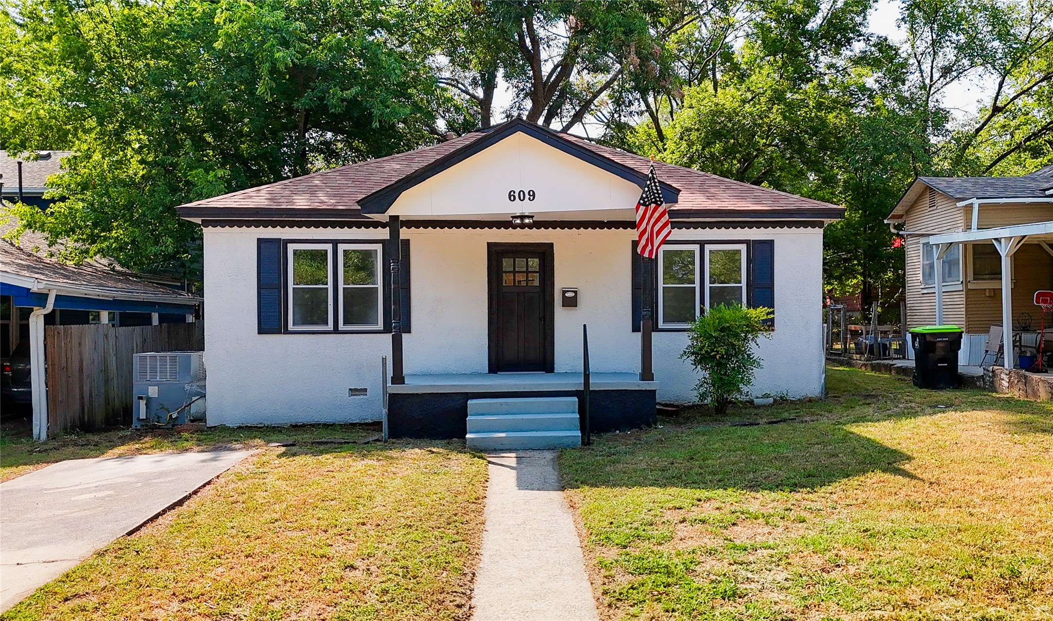 609 N Oak Street Holdenville OK 74848