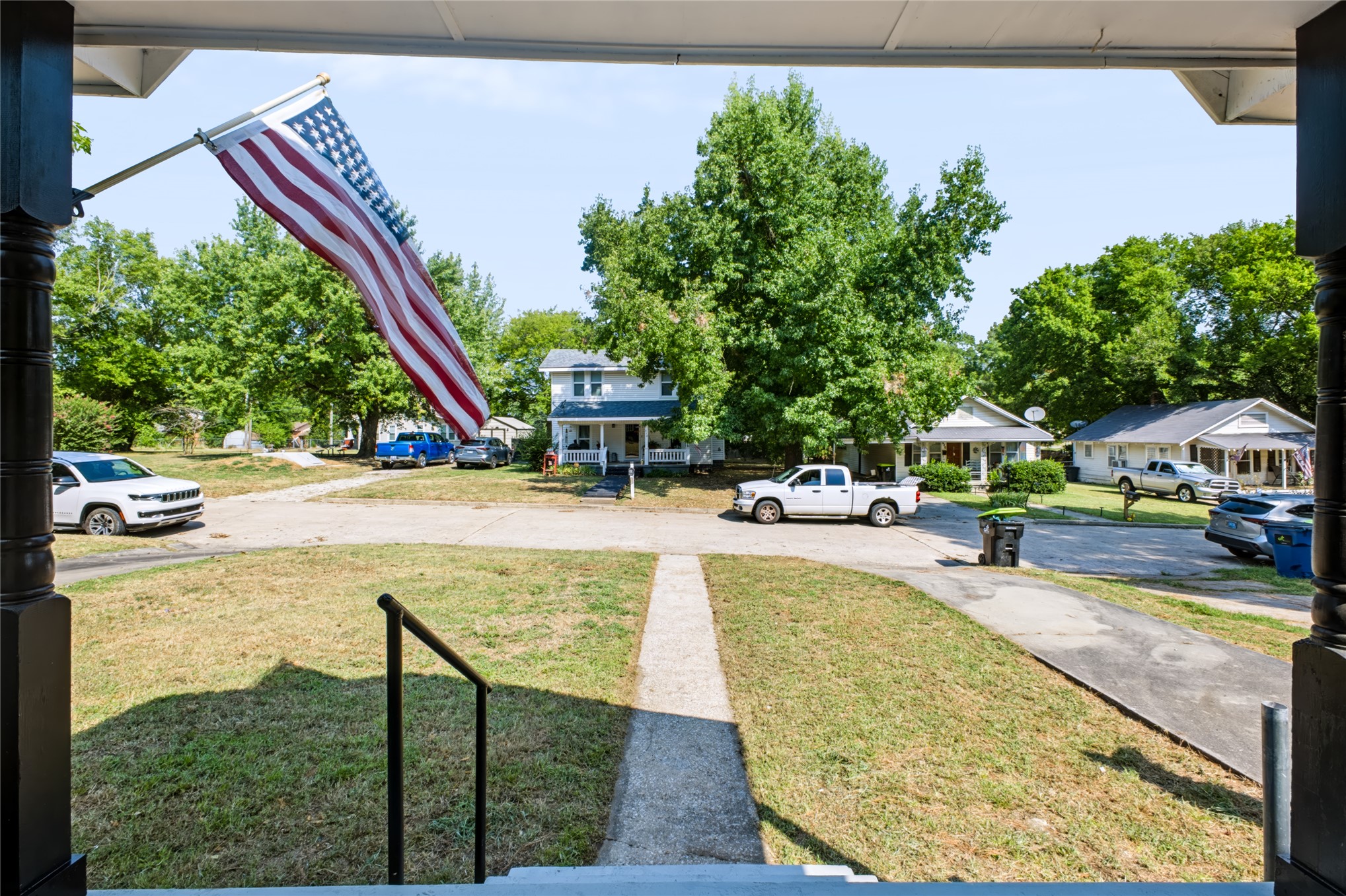609 N Oak Street Holdenville OK 74848