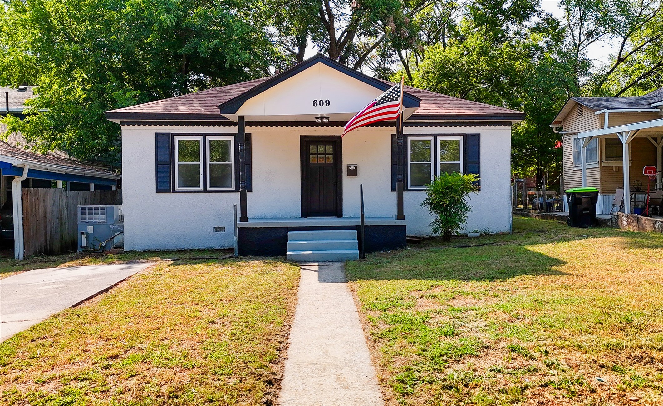 609 N Oak Street Holdenville OK 74848