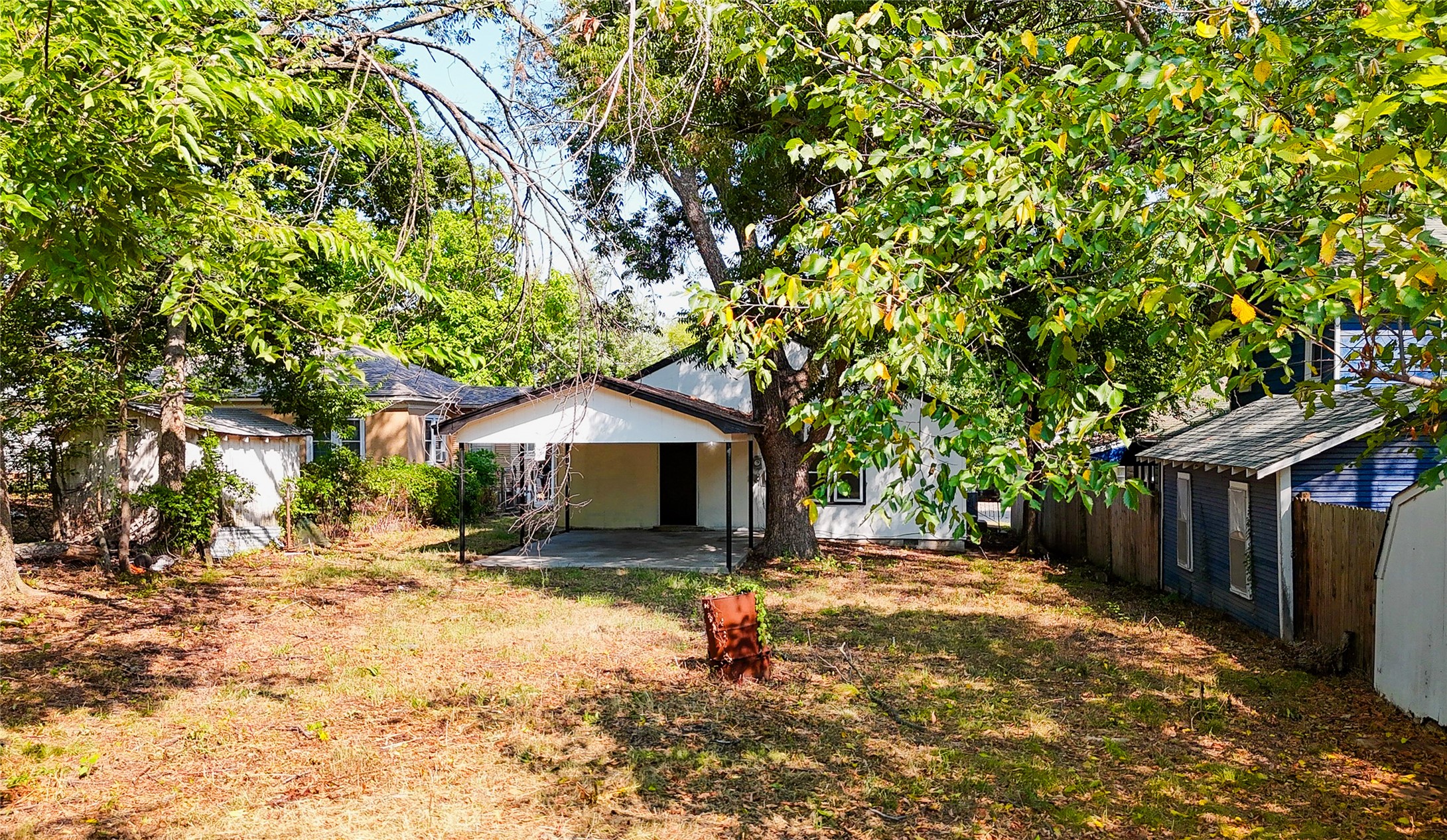 609 N Oak Street Holdenville OK 74848