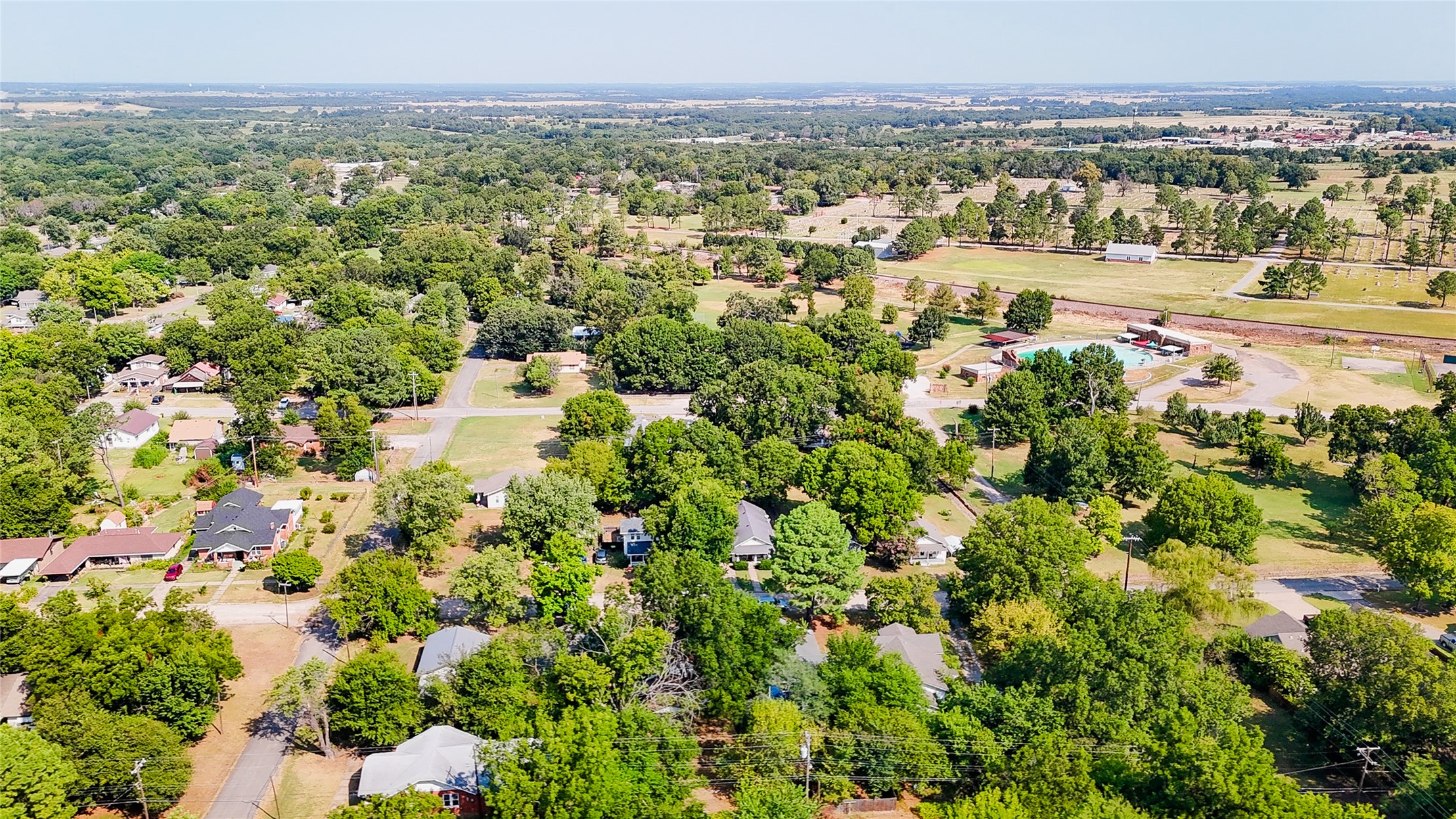 609 N Oak Street Holdenville OK 74848