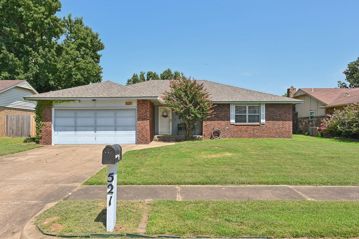 521 S 29th Street Broken Arrow OK 74014
