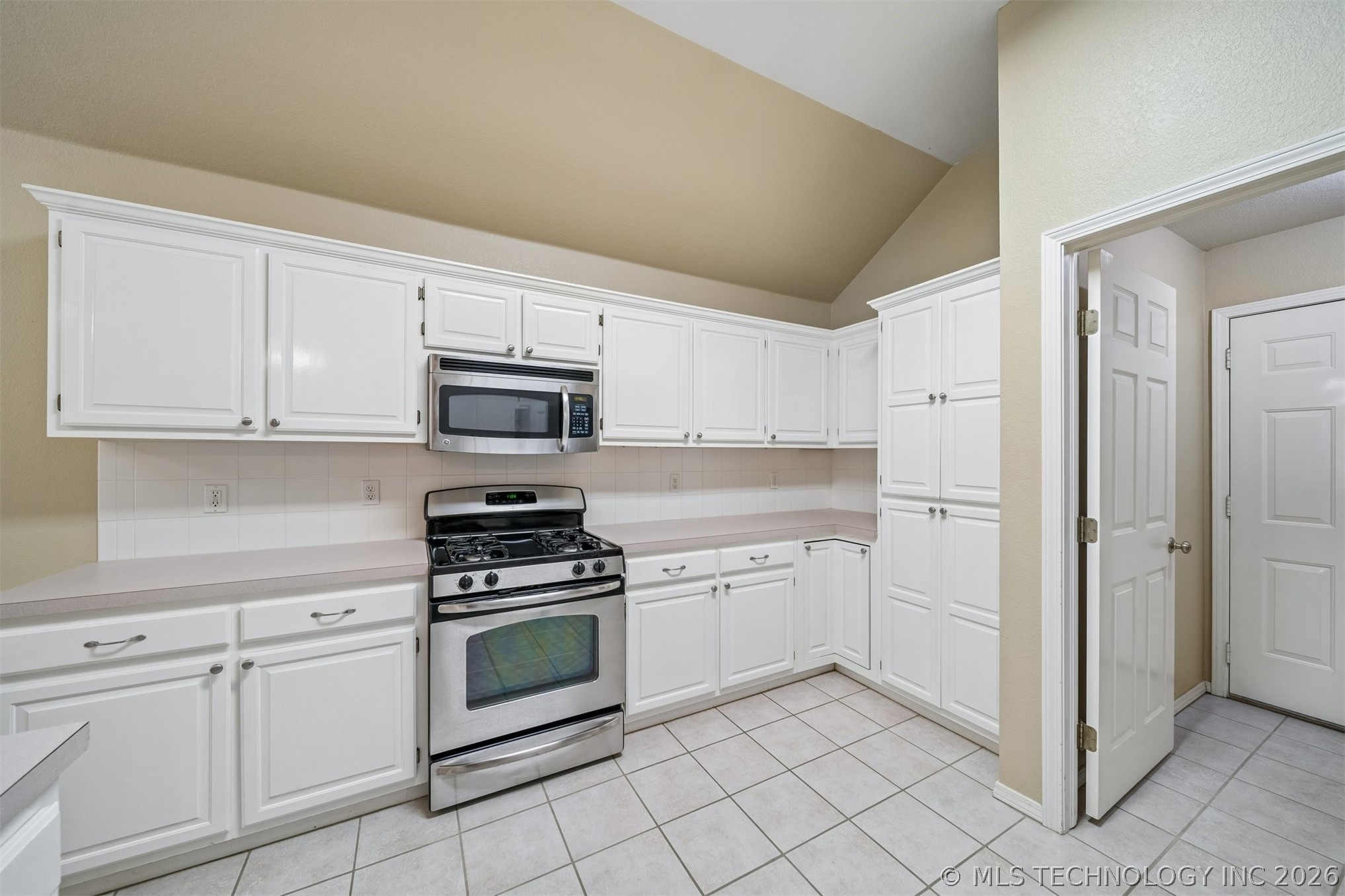 1612 S Gum Avenue Broken Arrow OK 74012