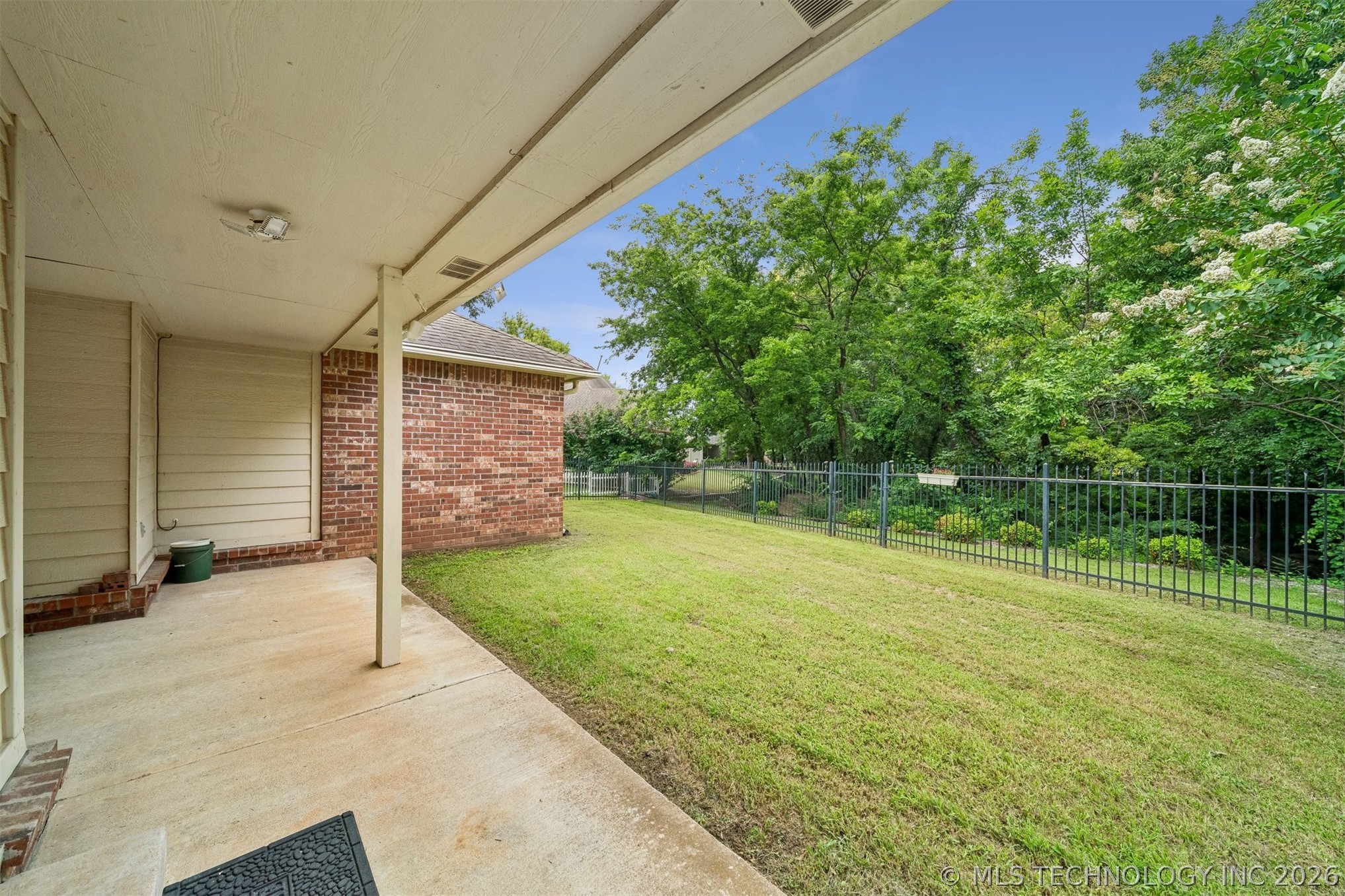 1612 S Gum Avenue Broken Arrow OK 74012