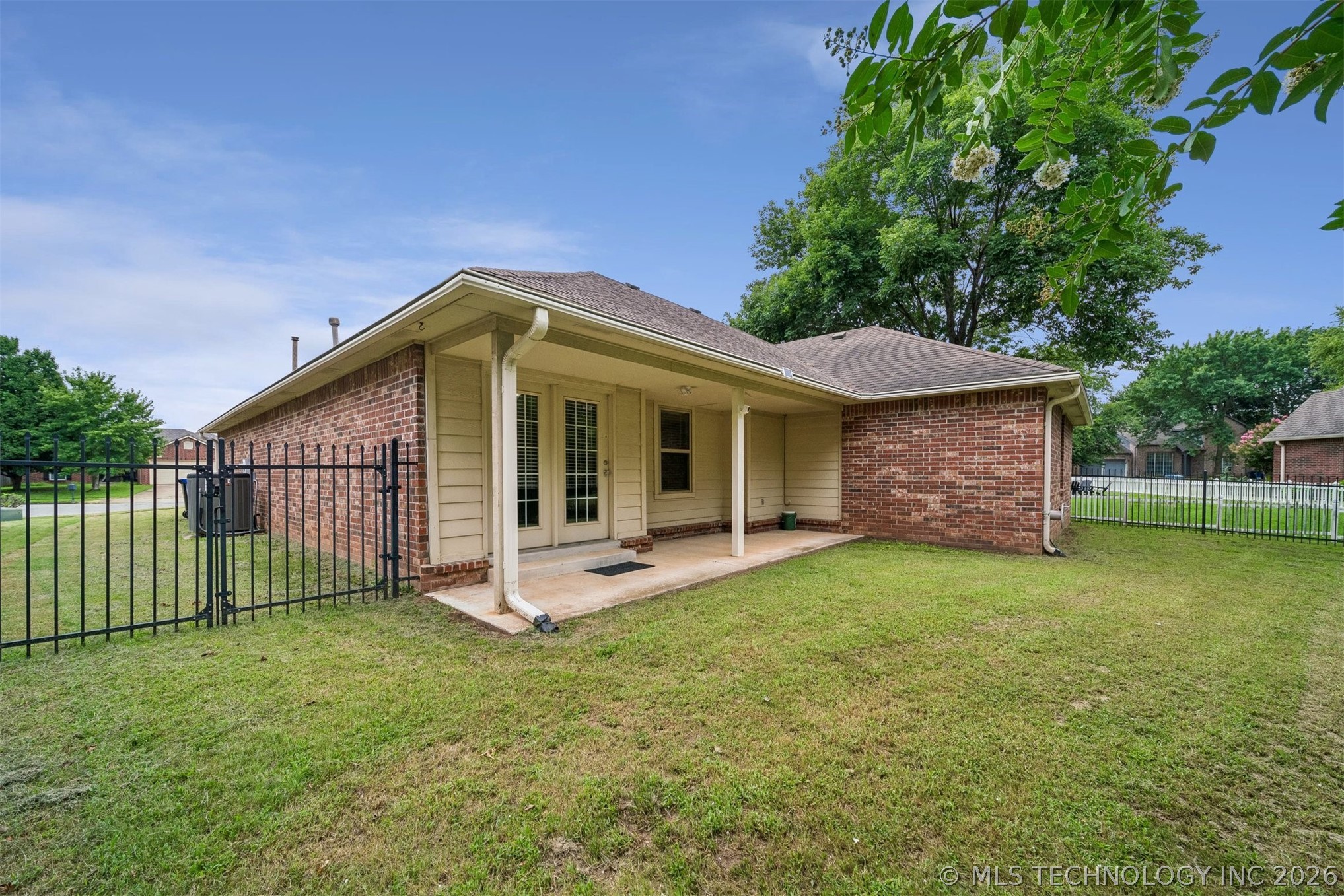 1612 S Gum Avenue Broken Arrow OK 74012