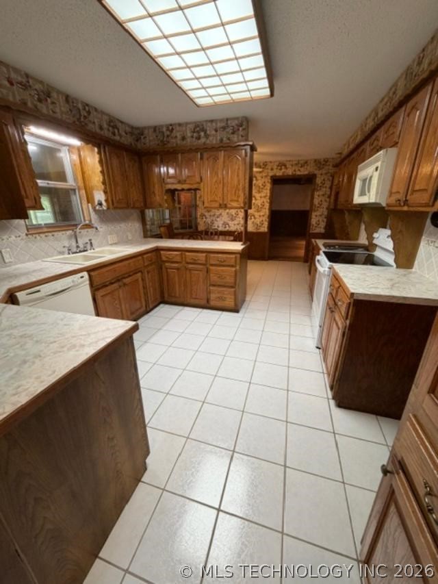 202 Sooner Holdenville OK 74848