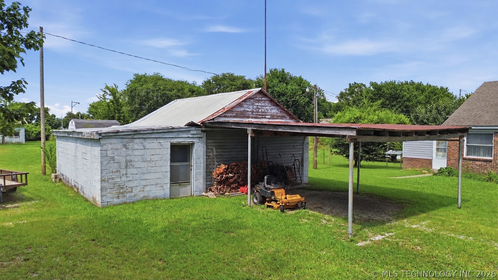 2732 Old Airport Pryor OK 74361