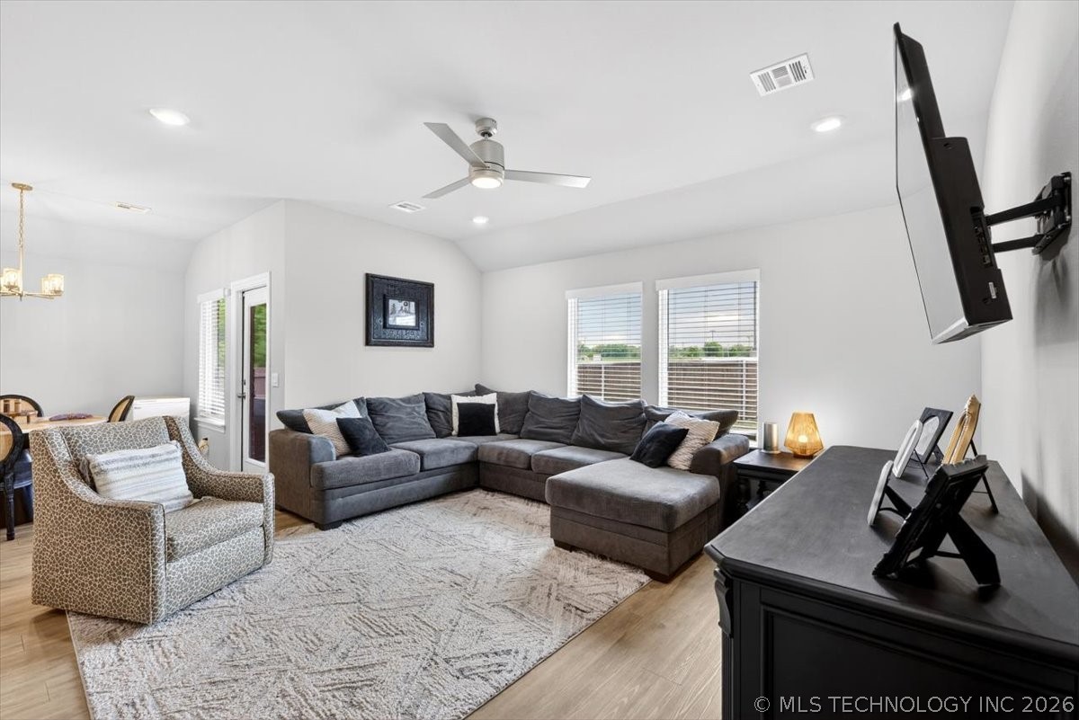 1518 S 72nd Place Broken Arrow OK 74014