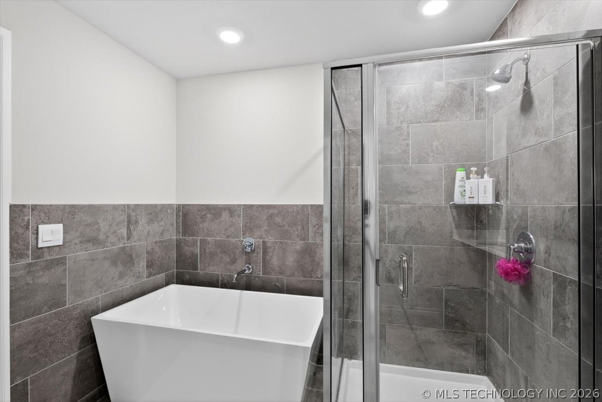 1518 S 72nd Place Broken Arrow OK 74014
