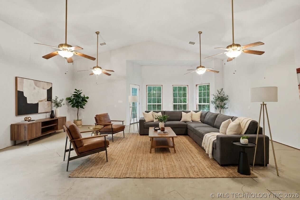 175 S 428 Road Pryor OK 74361