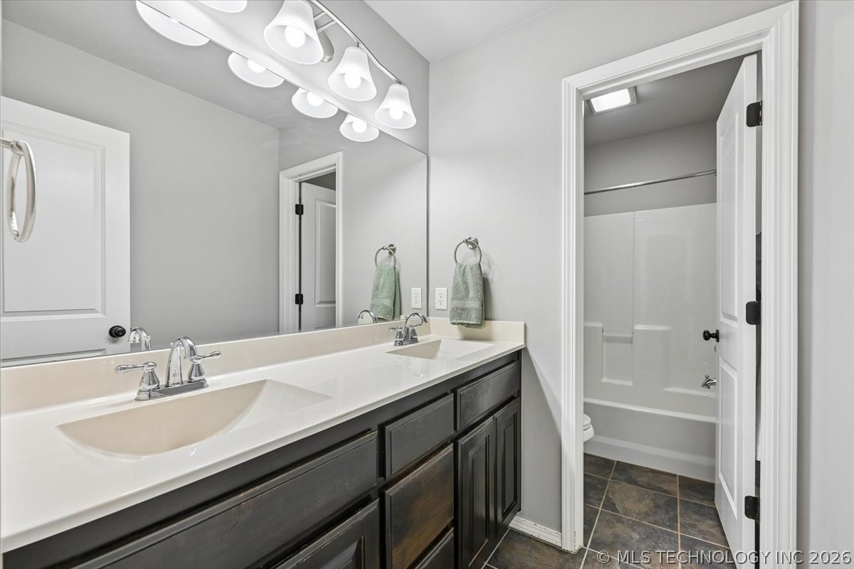 3301 S 208th Eastavenue Broken Arrow OK 74014