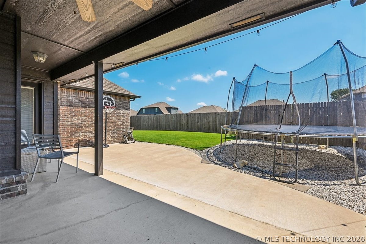 3301 S 208th Eastavenue Broken Arrow OK 74014
