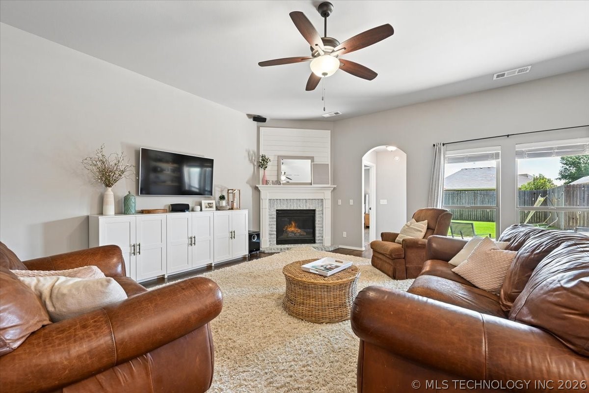 3301 S 208th Eastavenue Broken Arrow OK 74014