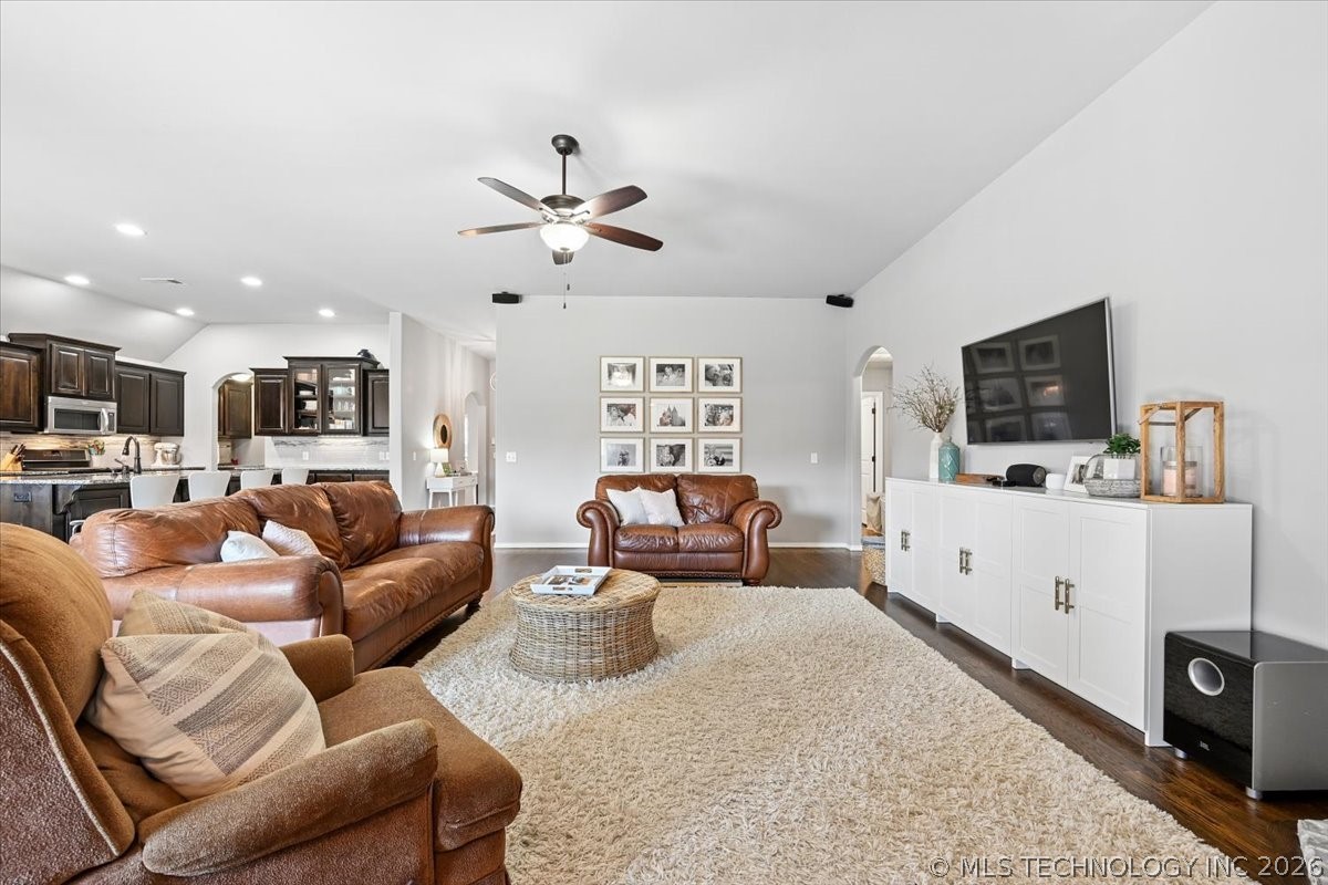 3301 S 208th Eastavenue Broken Arrow OK 74014