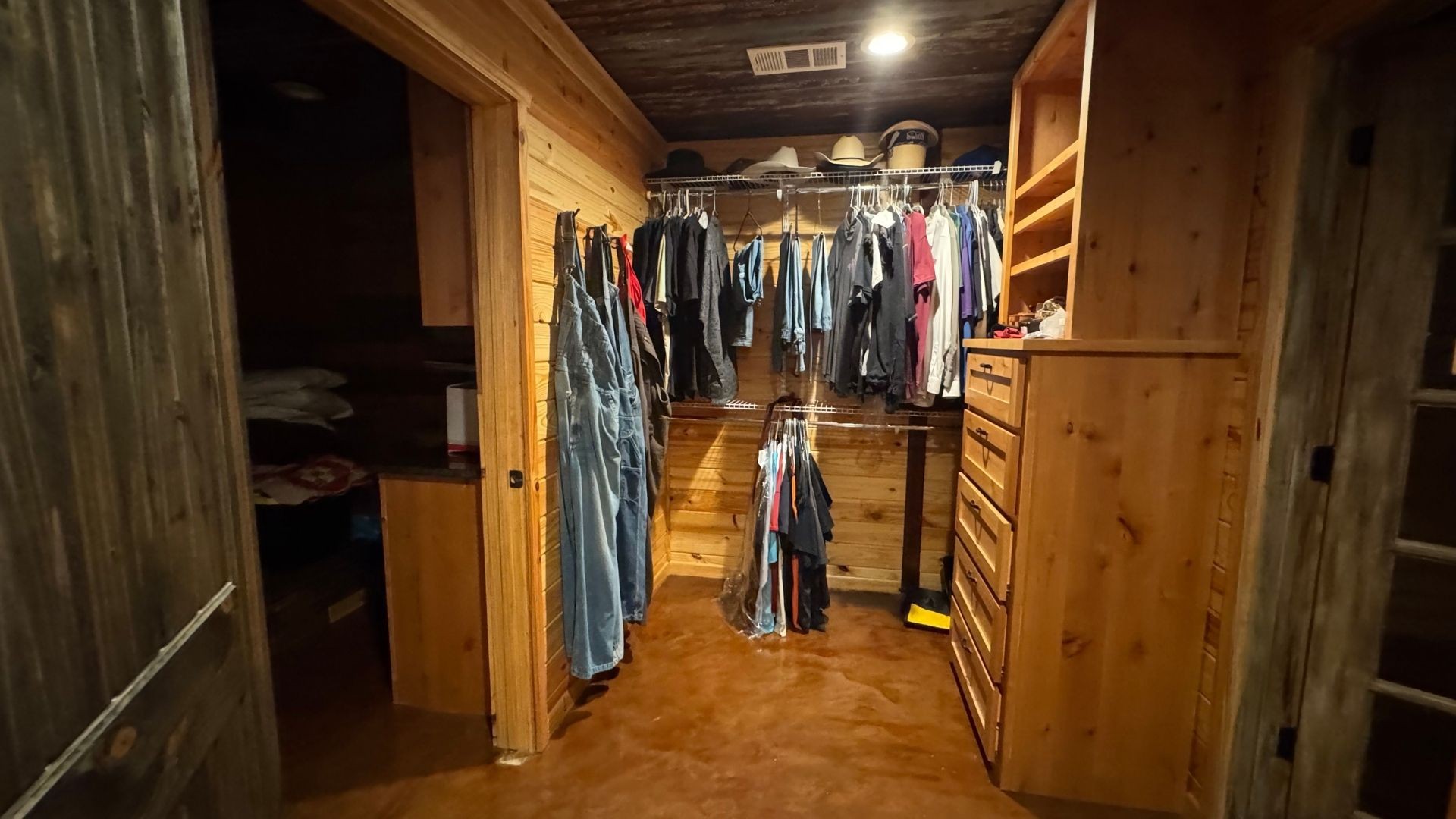 52901 201st Avenue Hodgen OK 74939