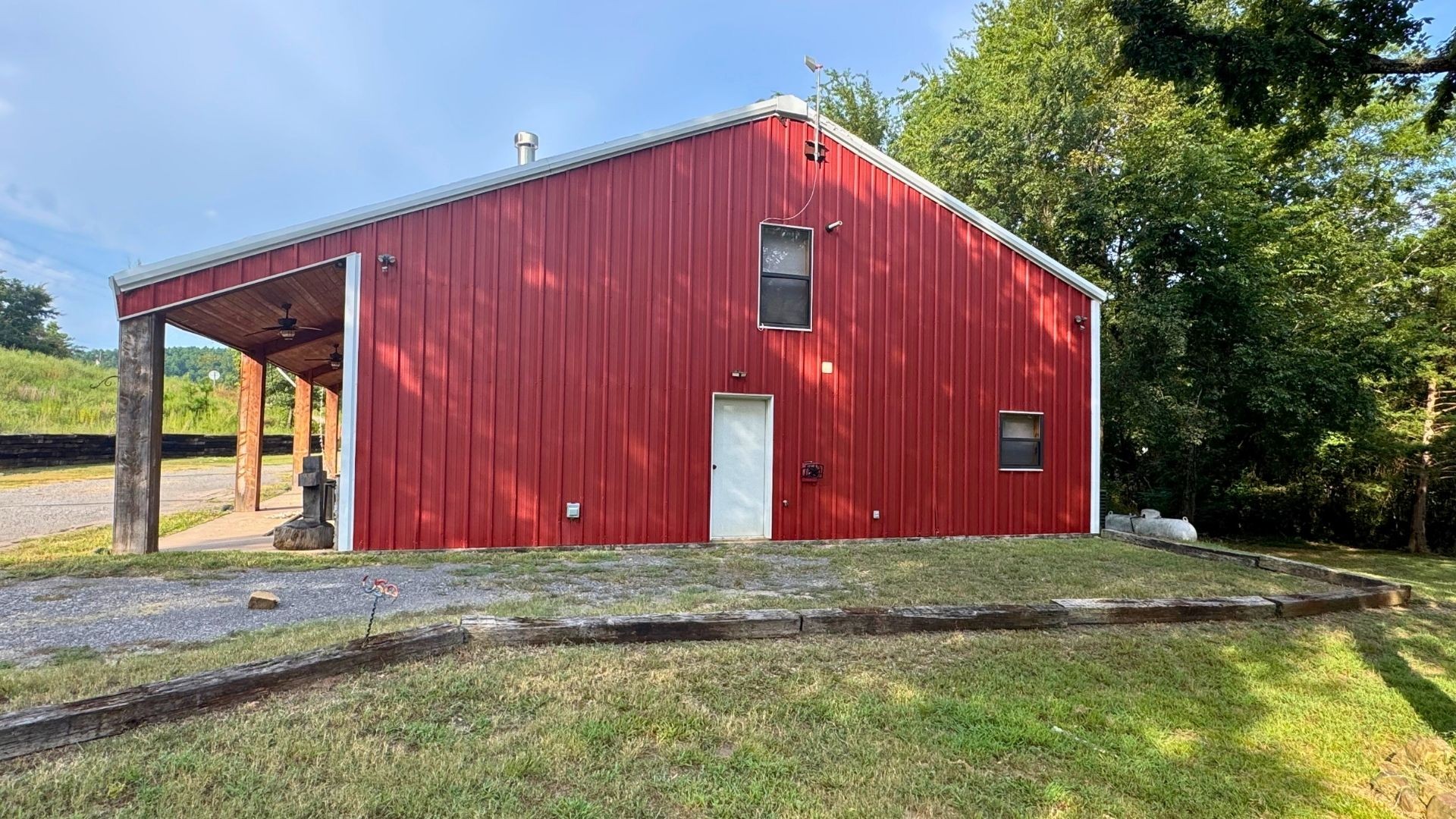 52901 201st Avenue Hodgen OK 74939
