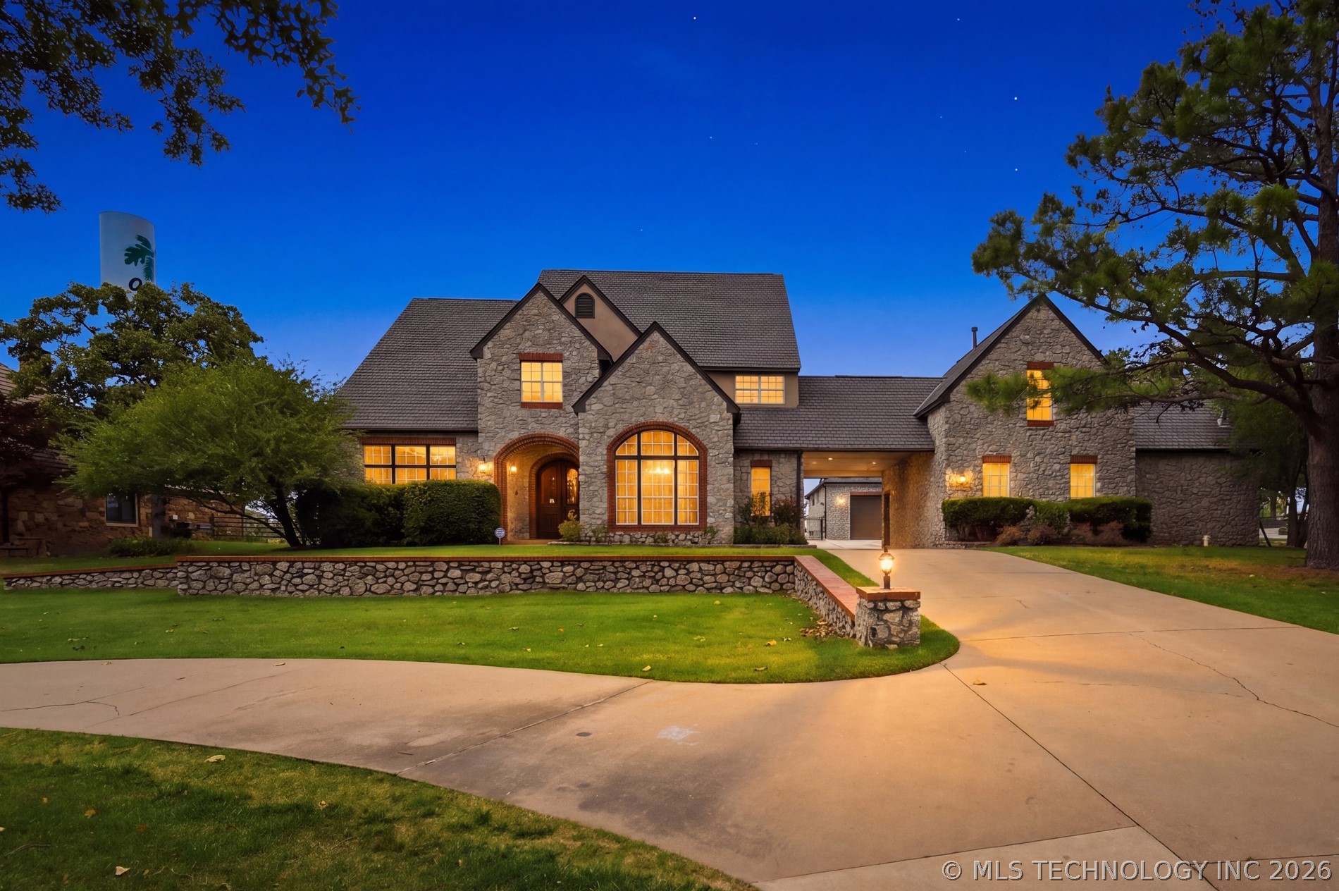 4809 Oak Leaf Drive Tulsa OK 74132