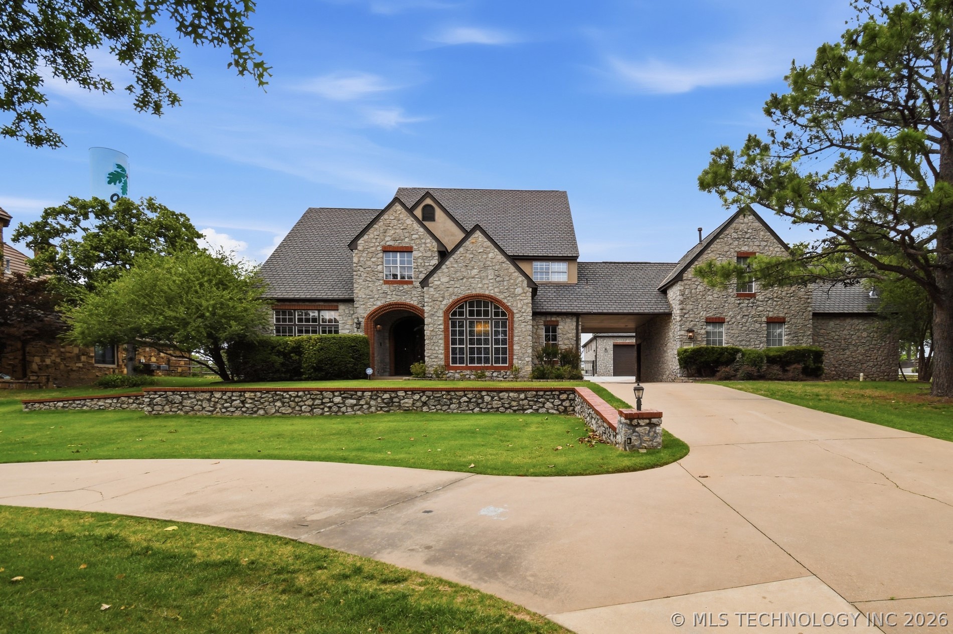 4809 Oak Leaf Drive Tulsa OK 74132