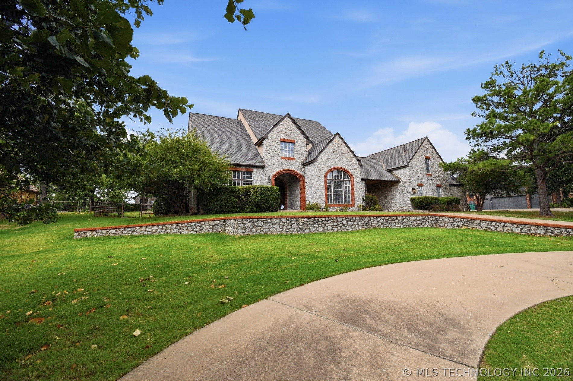 4809 Oak Leaf Drive Tulsa OK 74132
