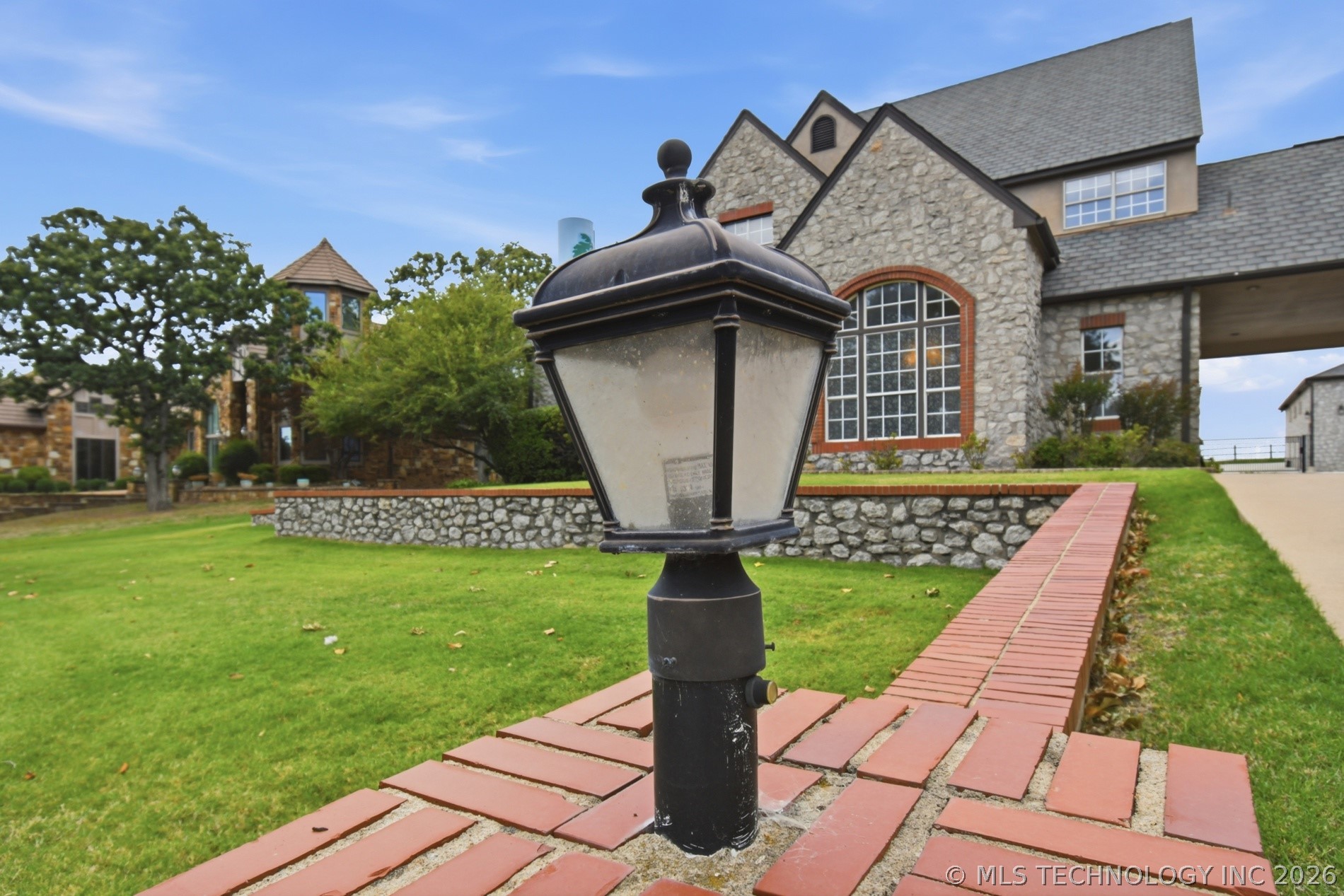 4809 Oak Leaf Drive Tulsa OK 74132