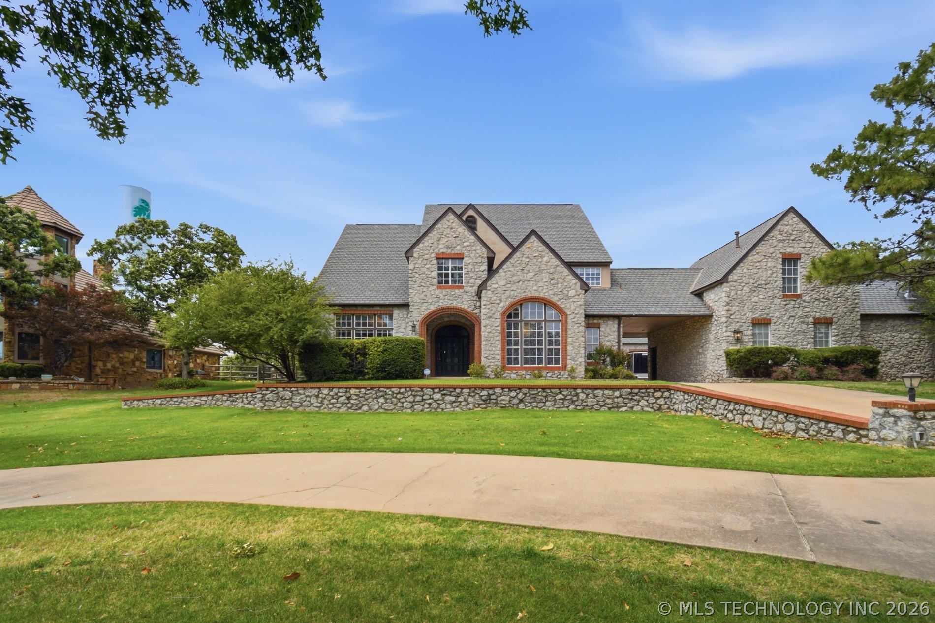 4809 Oak Leaf Drive Tulsa OK 74132