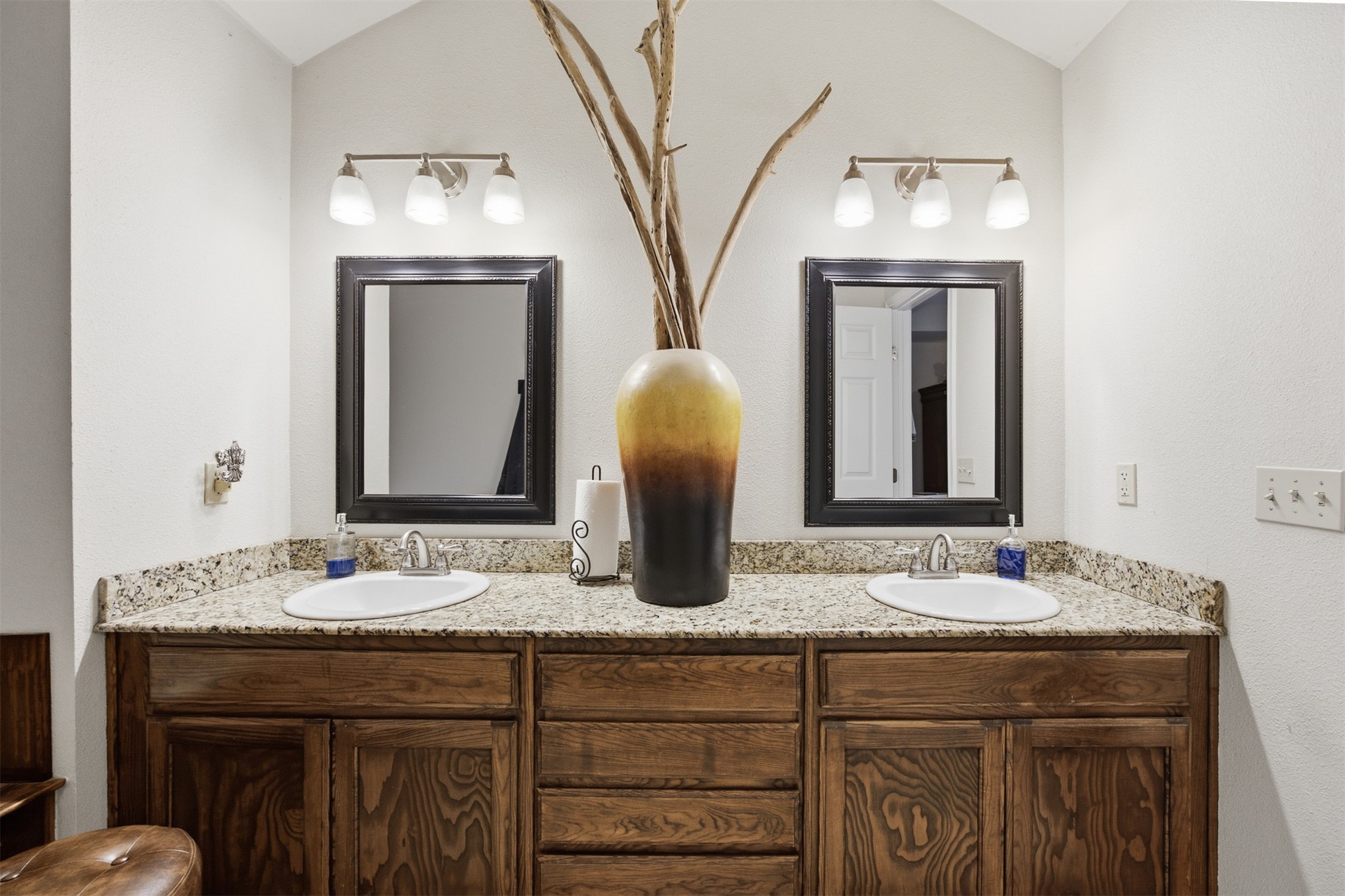 137 NE 439 Drive Spavinaw OK 74366