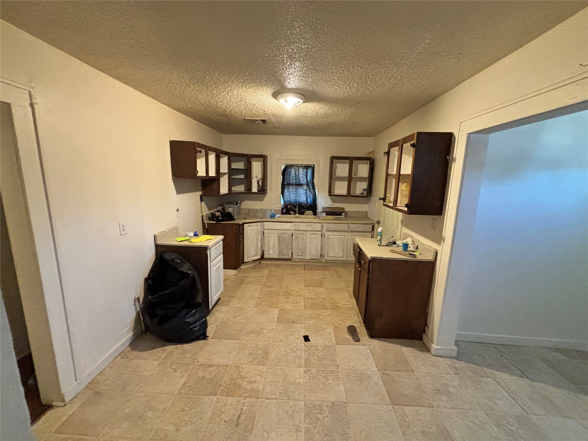 5524 E Tecumseh Street Tulsa OK 74115