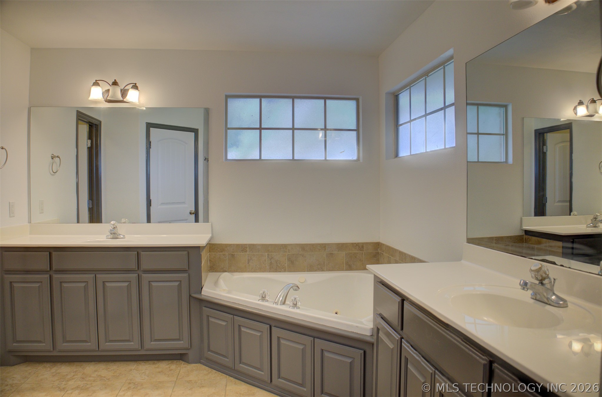 5755 E 144th Street Collinsville OK 74021