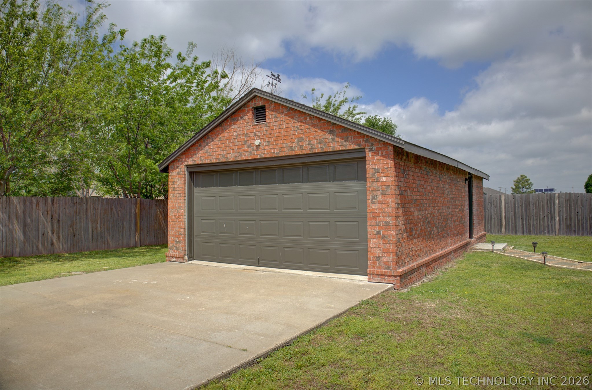 5755 E 144th Street Collinsville OK 74021