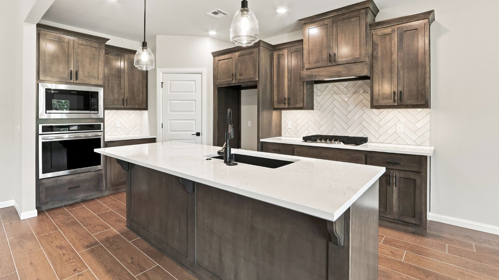 654 W 83rd Street S Tulsa OK 74132