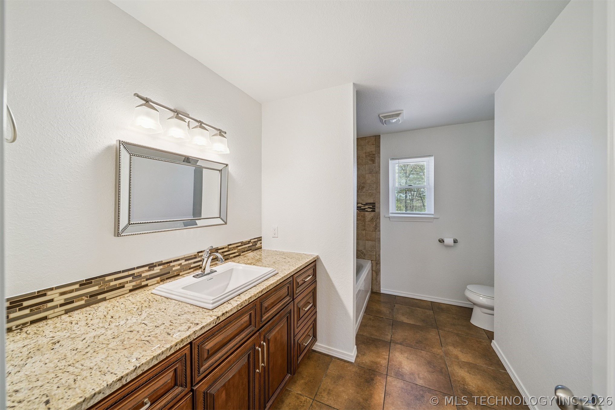 6777 S 4415 Road Locust Grove OK 74352