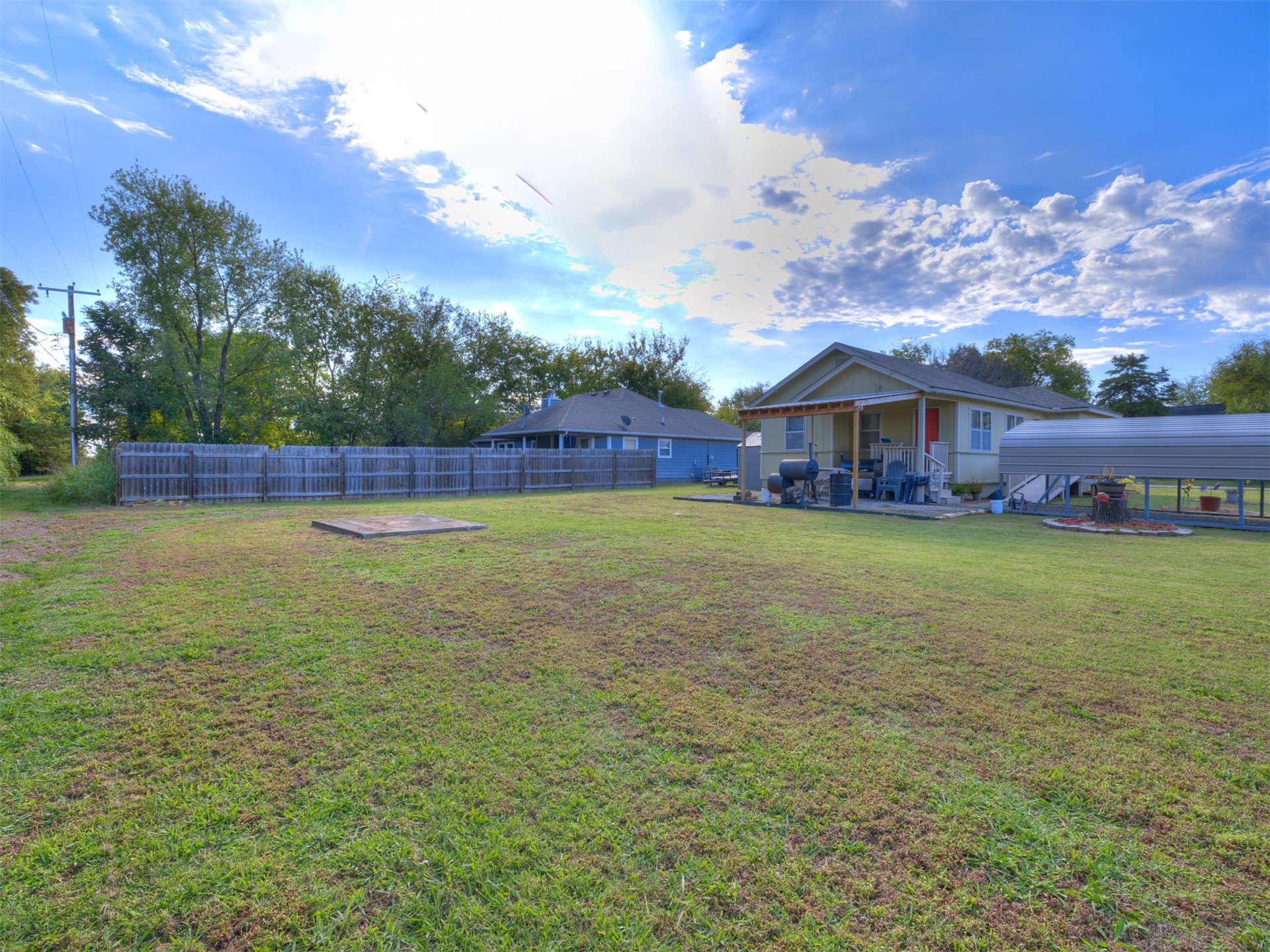 201 E 15th Street Mounds OK 74047