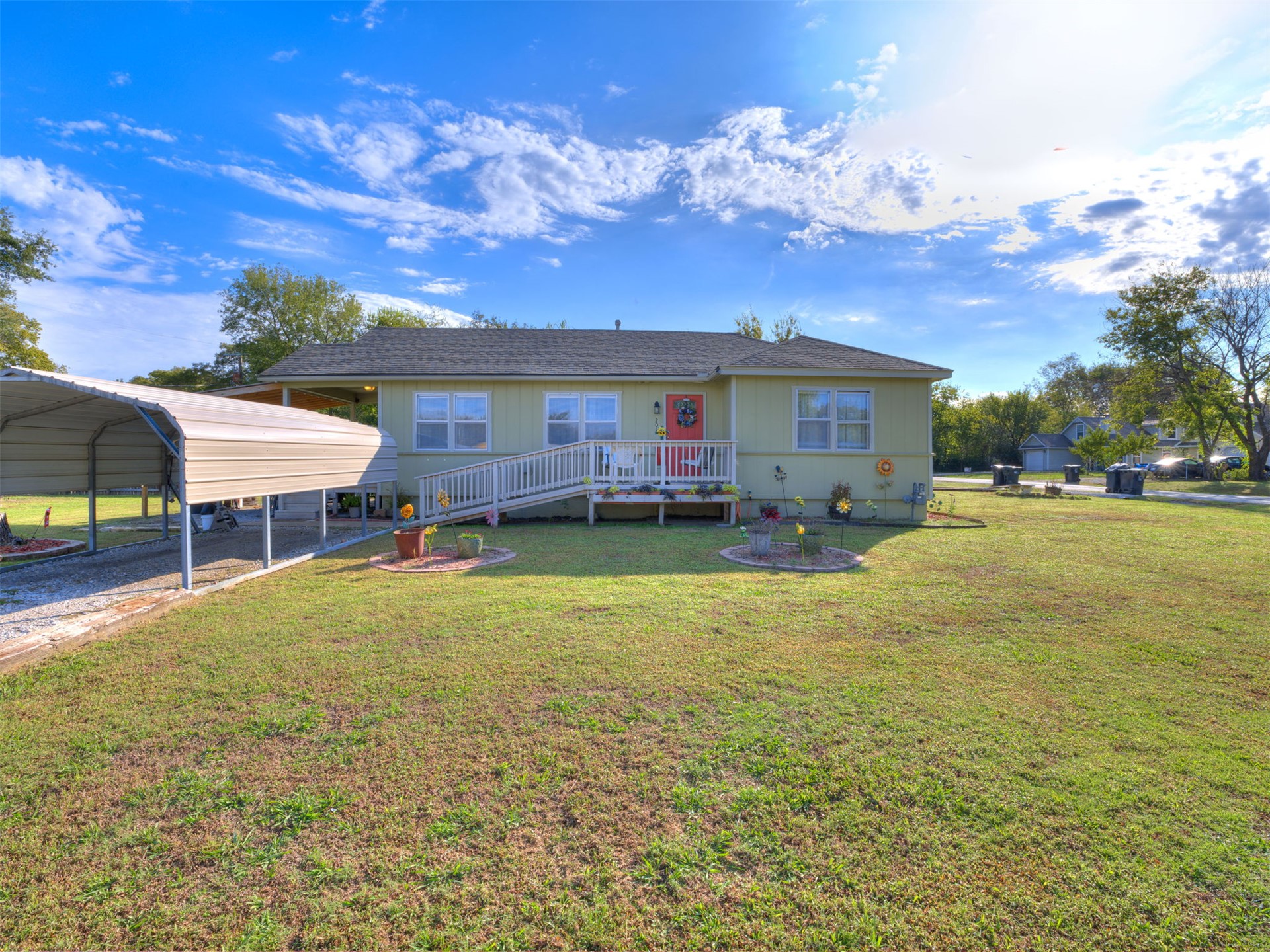 201 E 15th Street Mounds OK 74047