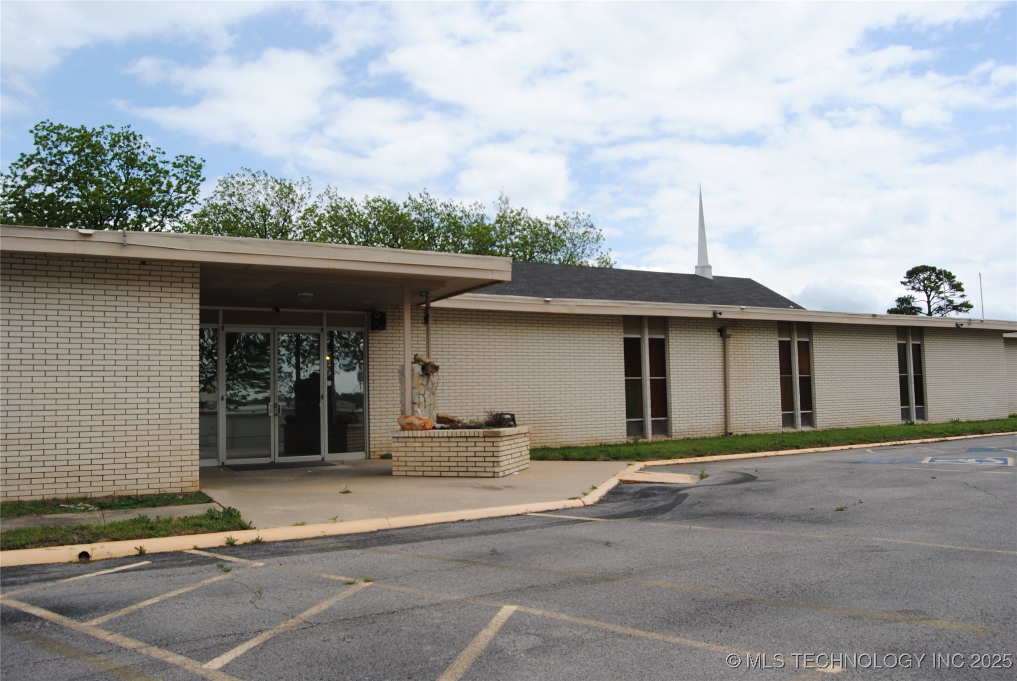 1930 Arlington Street Ada OK 74820